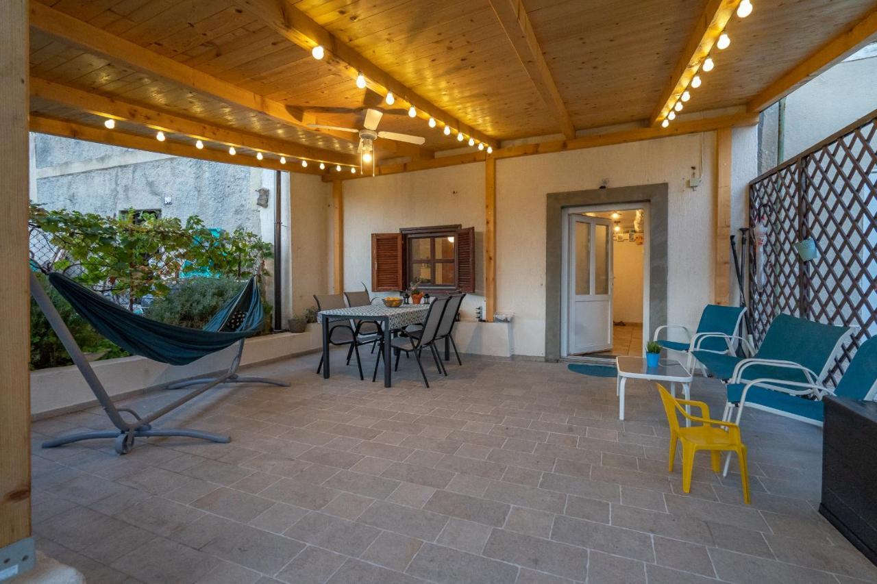 Holiday House Nova Stara Baška المظهر الخارجي الصورة