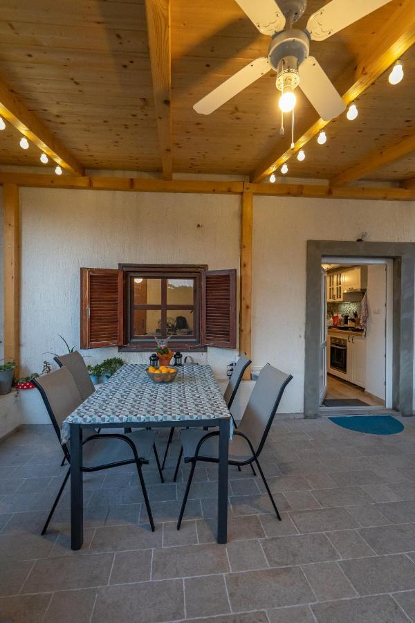 Holiday House Nova Stara Baška المظهر الخارجي الصورة
